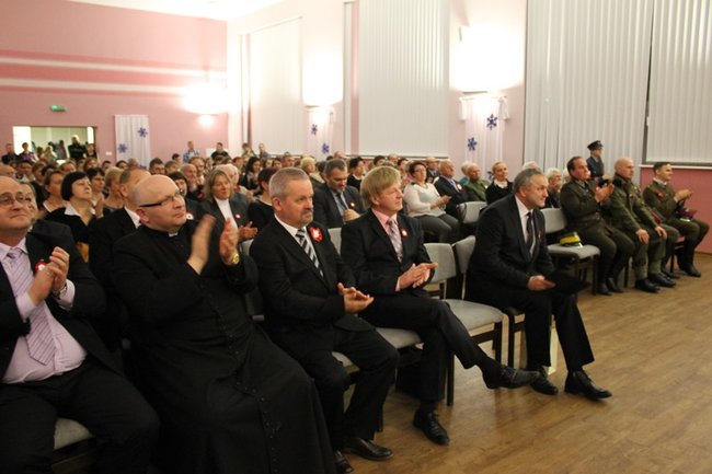 Pamiętają o bohaterach - zdjęcia