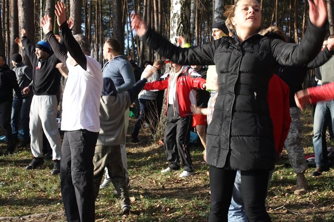 Kąpiel w lodowatej wodzie - zdjęcia