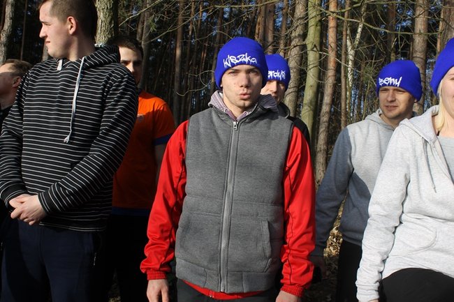 Kąpiel w lodowatej wodzie - zdjęcia