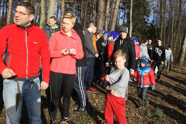 Kąpiel w lodowatej wodzie - zdjęcia