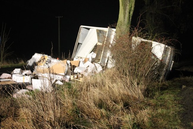 Mięso wypadło na drogę - zdjęcia