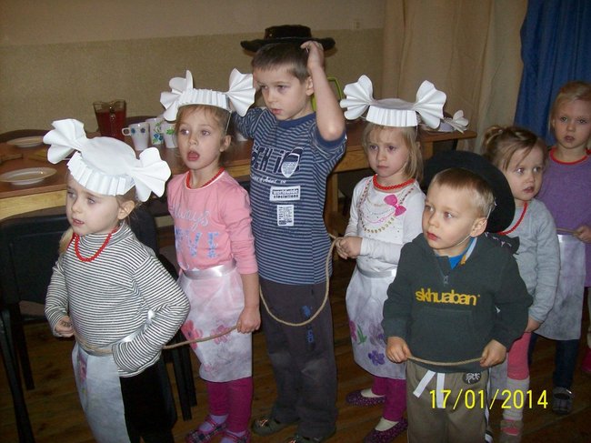 Tak bliska, a tak daleka - zdjęcia