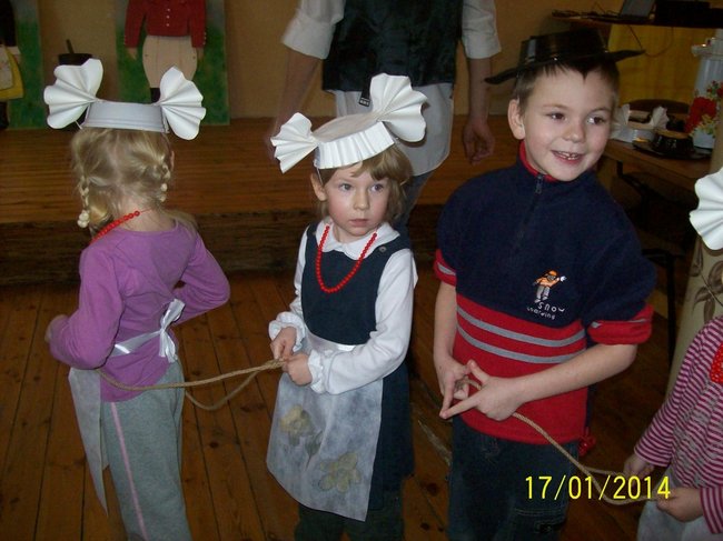 Tak bliska, a tak daleka - zdjęcia