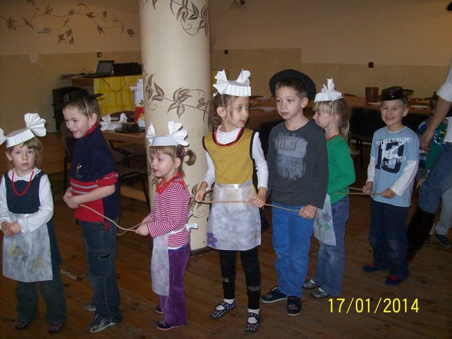 Tak bliska, a tak daleka - zdjęcia