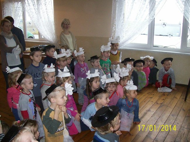 Tak bliska, a tak daleka - zdjęcia