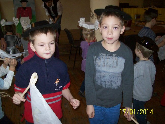 Tak bliska, a tak daleka - zdjęcia