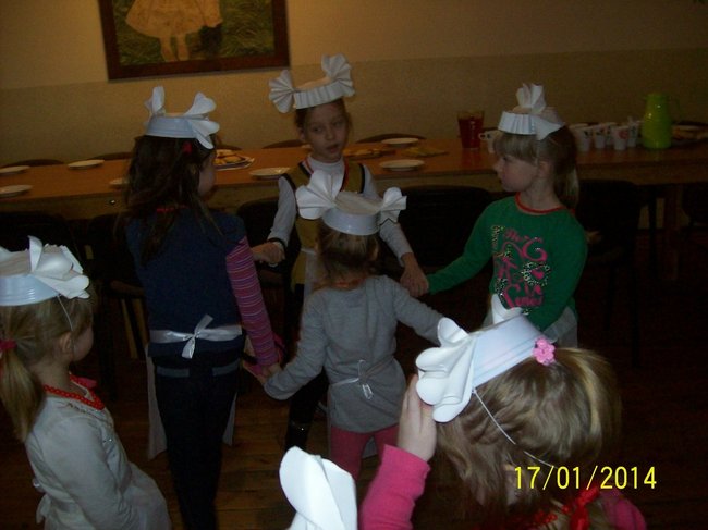 Tak bliska, a tak daleka - zdjęcia