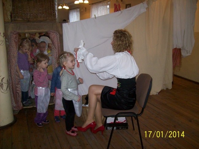 Tak bliska, a tak daleka - zdjęcia