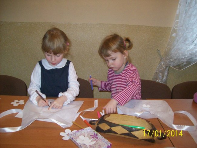 Tak bliska, a tak daleka - zdjęcia