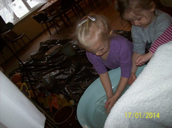 Tak bliska, a tak daleka - zdjęcia