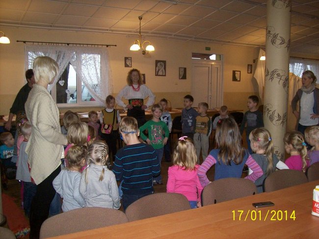 Tak bliska, a tak daleka - zdjęcia