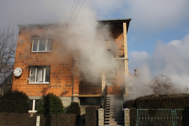 Pożar domu w Bodzewie - zdjęcia