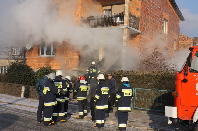 Pożar domu w Bodzewie - zdjęcia