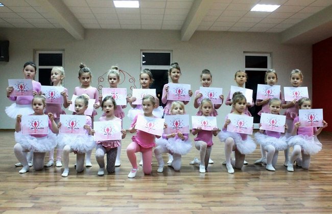 Baletowe oczko w głowie - zdjęcia