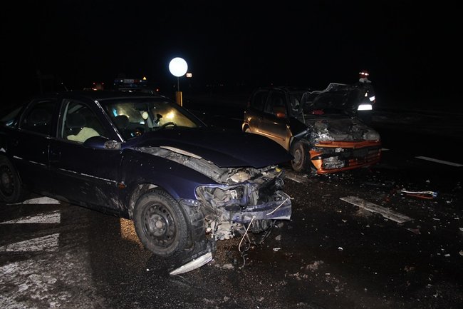 Nie wyhamował na skrzyżowaniu - zdjęcia