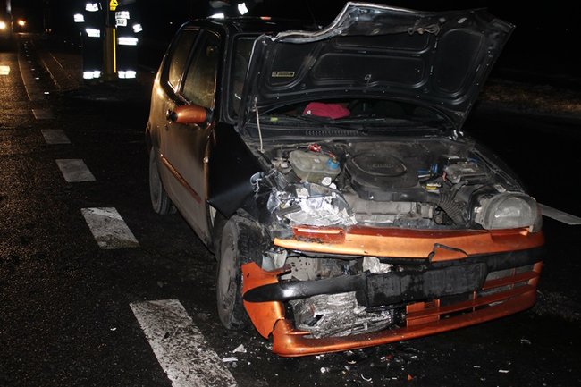 Nie wyhamował na skrzyżowaniu - zdjęcia