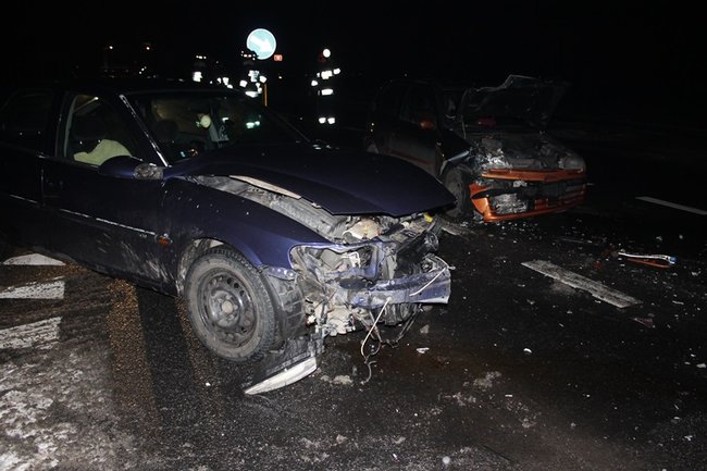 Nie wyhamował na skrzyżowaniu - zdjęcia