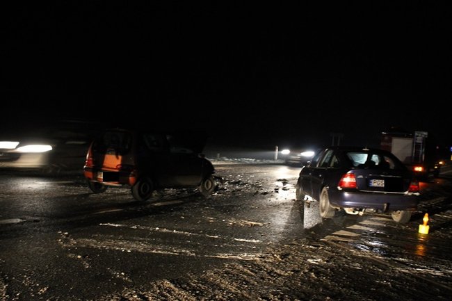 Nie wyhamował na skrzyżowaniu - zdjęcia