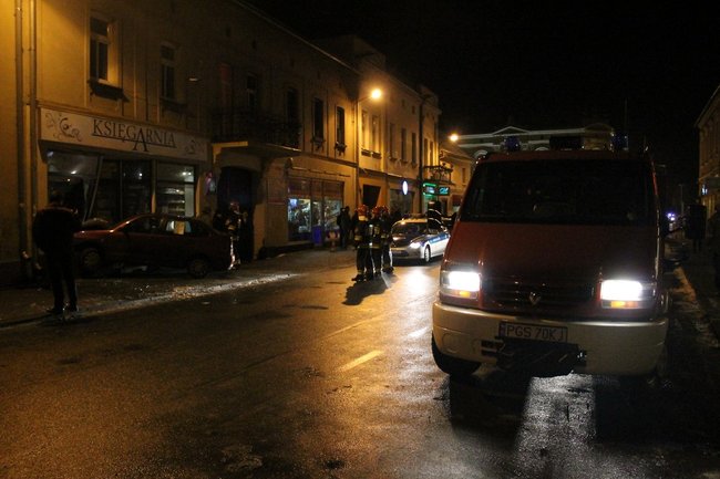 Samochodem do księgarni - zdjęcia