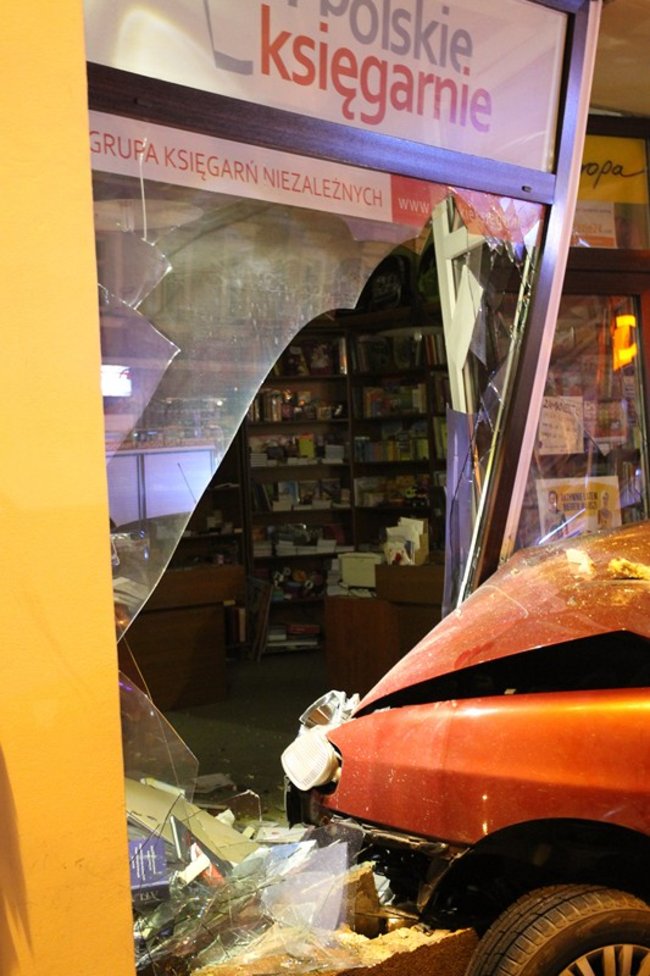 Samochodem do księgarni - zdjęcia