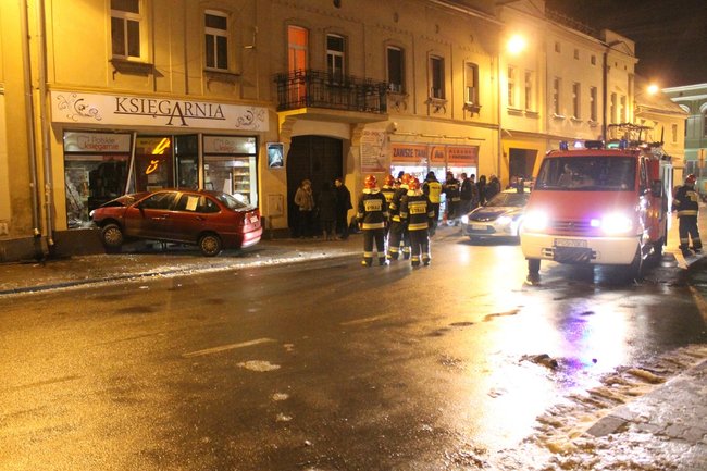 Samochodem do księgarni - zdjęcia