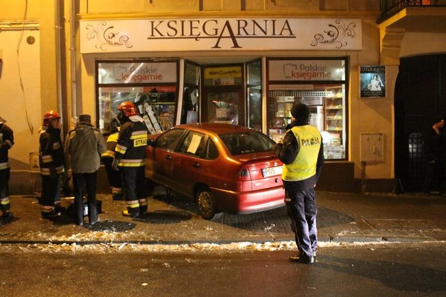Samochodem do księgarni - zdjęcia