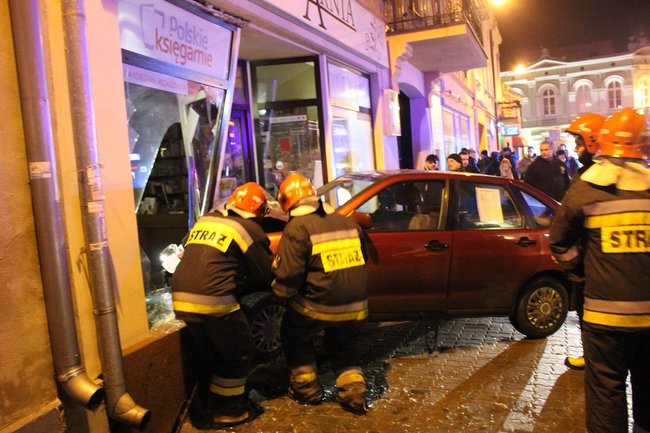 Samochodem do księgarni - zdjęcia