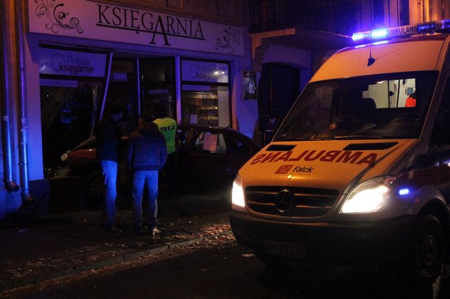 Samochodem do księgarni - zdjęcia