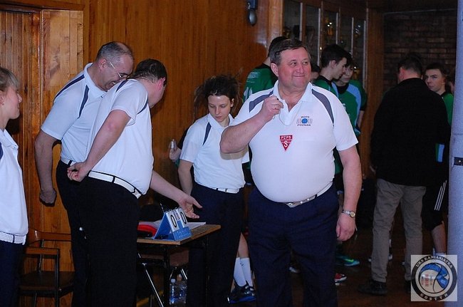 Trener wyrzucony z boiska - zdjęcia