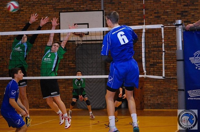 Trener wyrzucony z boiska - zdjęcia