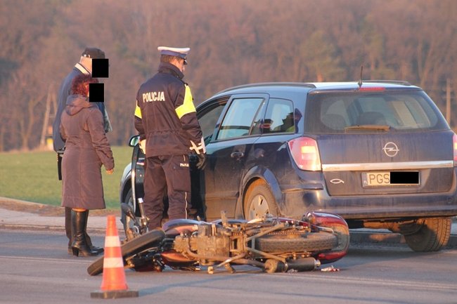 Pod kołami osobówki - zdjęcia