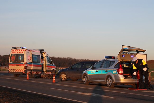 Pod kołami osobówki - zdjęcia