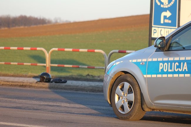 Pod kołami osobówki - zdjęcia