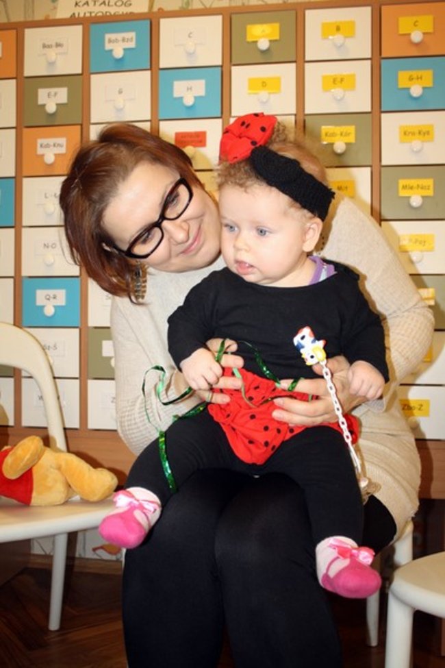 Przebierańcy w bibliotece - zdjęcia