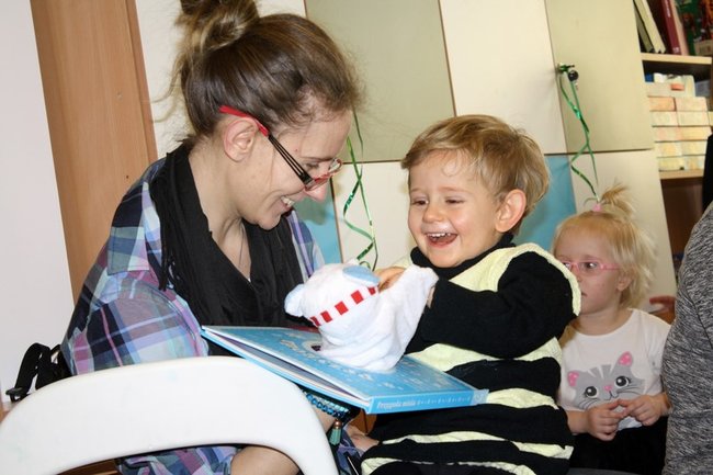 Przebierańcy w bibliotece - zdjęcia