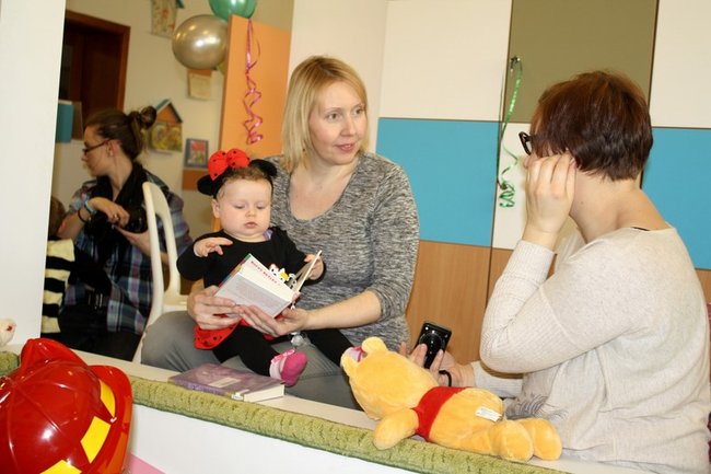 Przebierańcy w bibliotece - zdjęcia