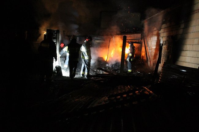 Garaż spłonął doszczętnie - zdjęcia