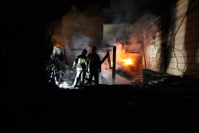 Garaż spłonął doszczętnie - zdjęcia