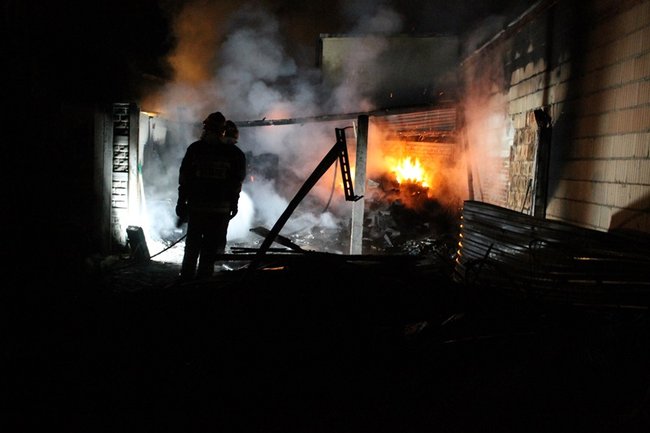 Garaż spłonął doszczętnie - zdjęcia