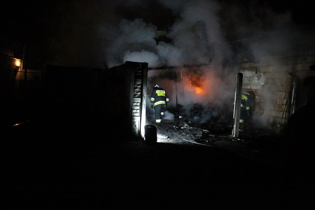 Garaż spłonął doszczętnie - zdjęcia