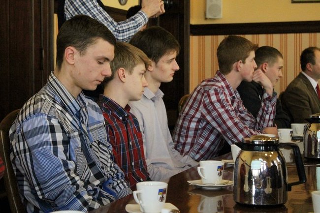 Nagrody dla młodych sportowców - zdjęcia