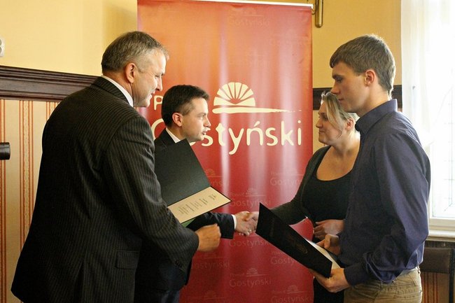 Nagrody dla młodych sportowców - zdjęcia