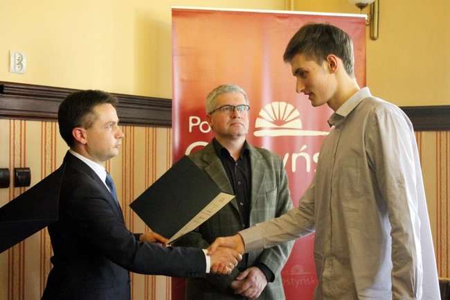 Nagrody dla młodych sportowców - zdjęcia