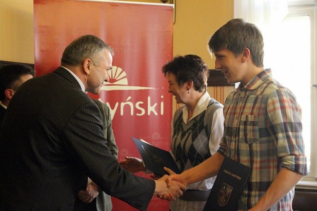 Nagrody dla młodych sportowców - zdjęcia