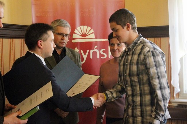 Nagrody dla młodych sportowców - zdjęcia