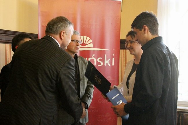 Nagrody dla młodych sportowców - zdjęcia