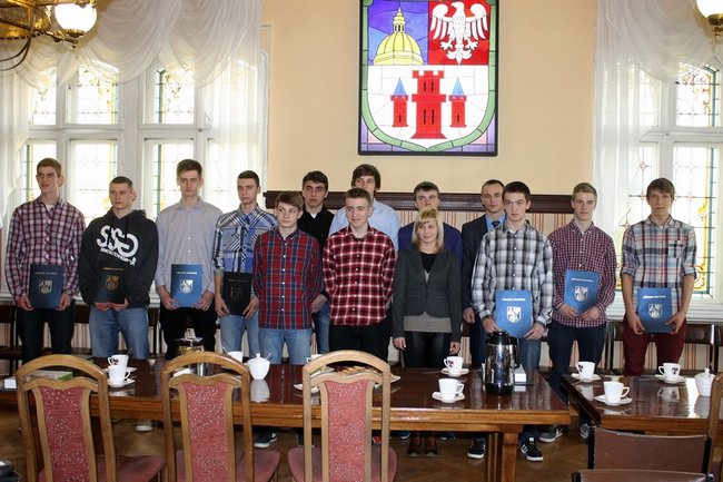 Nagrody dla młodych sportowców - zdjęcia