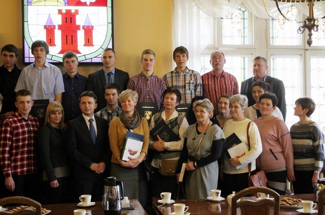 Nagrody dla młodych sportowców - zdjęcia