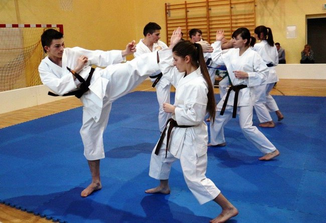 Przyjaźń, sport, karate - zdjęcia