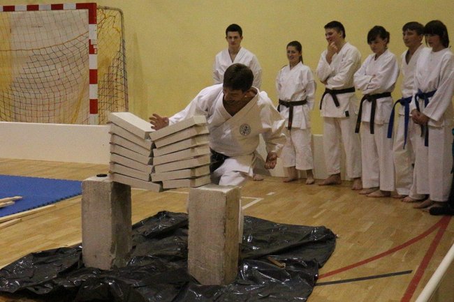 Przyjaźń, sport, karate - zdjęcia